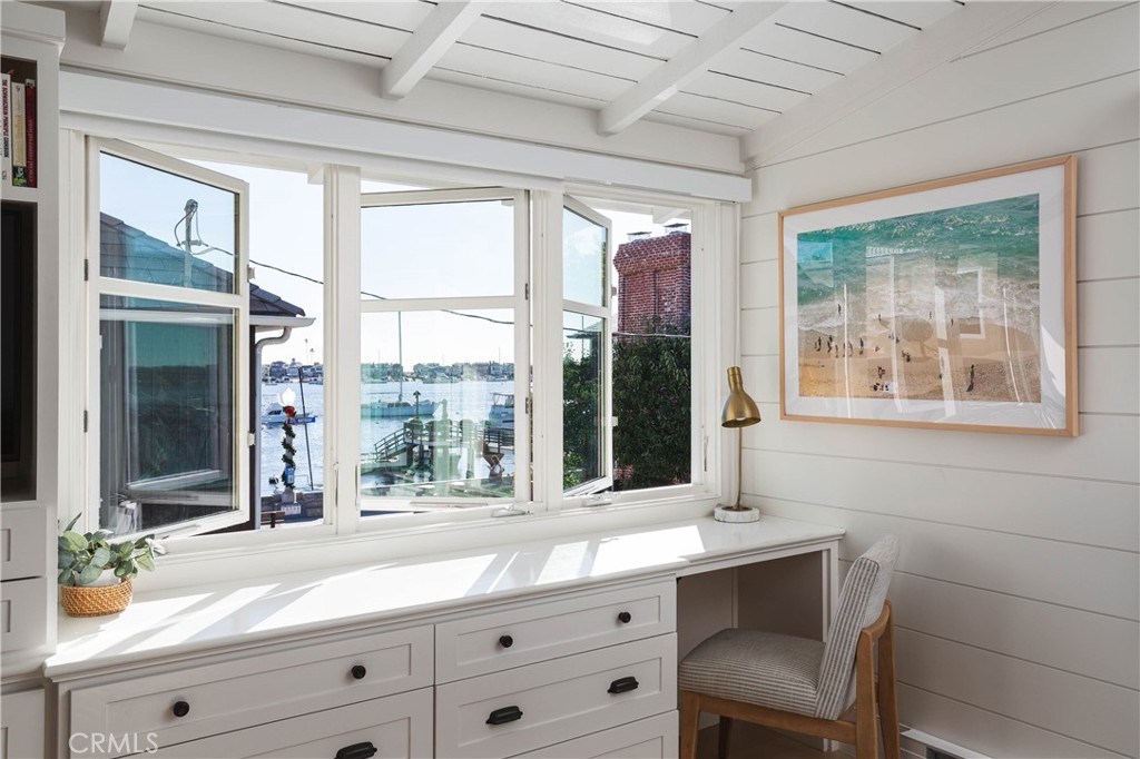 MLS #NP25265161 image #1