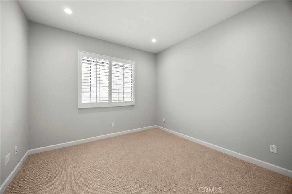 MLS #NP25266807 image #16