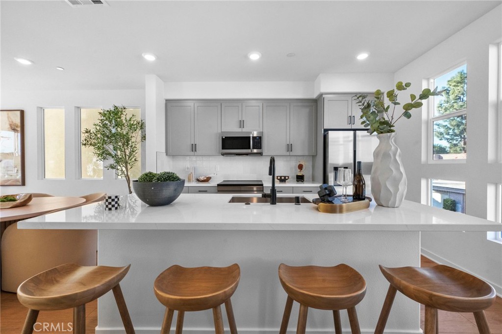 MLS #NP25267229 image #3