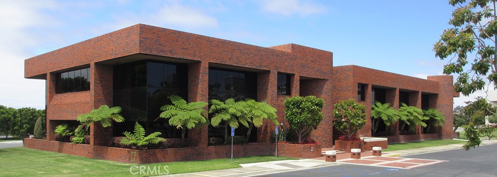 MLS #NP25268171 image #0