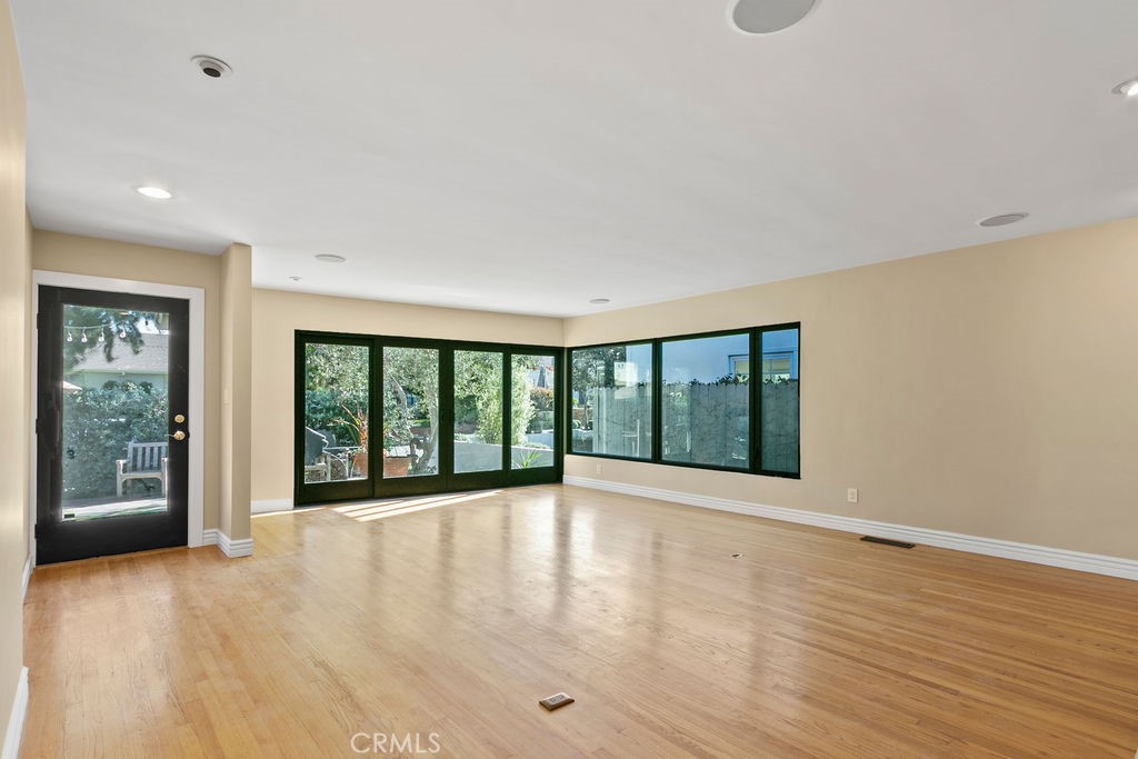 MLS #NP25268505 image #4