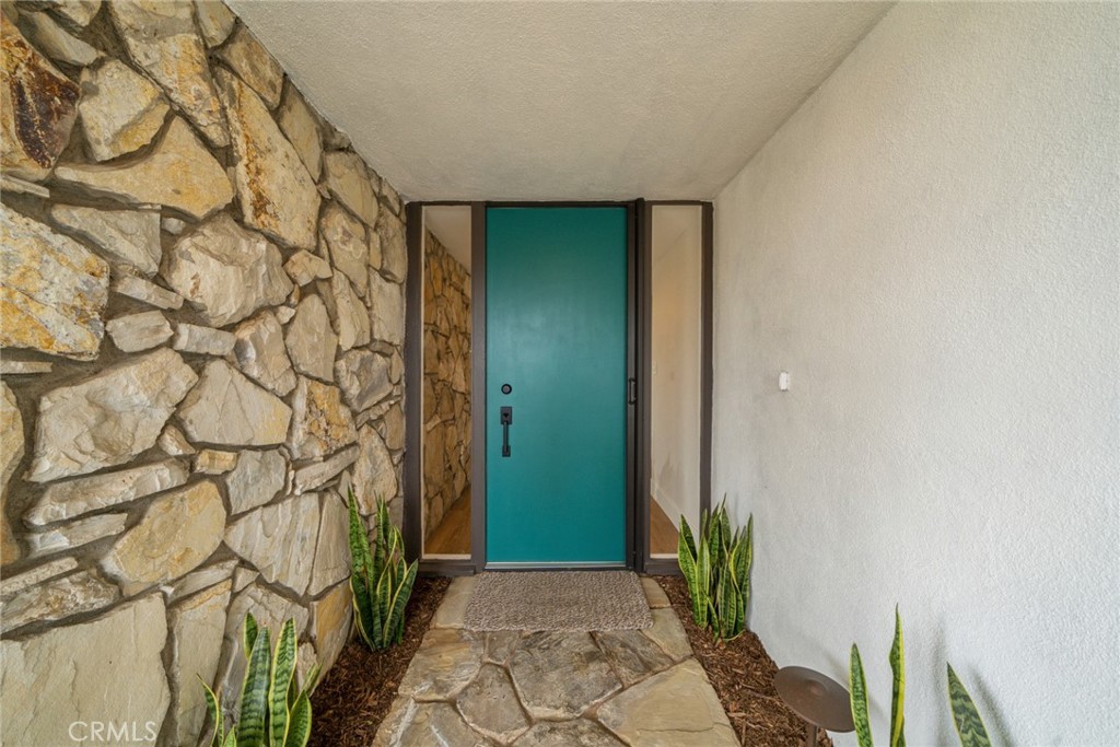 MLS #NP25268523 image #2