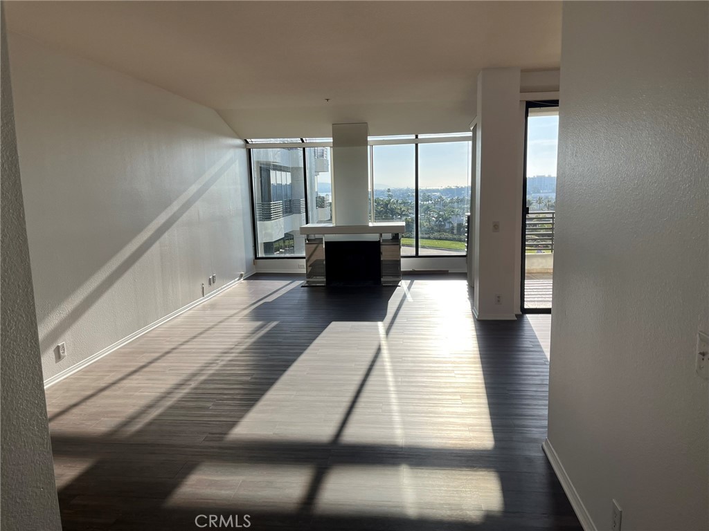 MLS #NP25270095 image #8