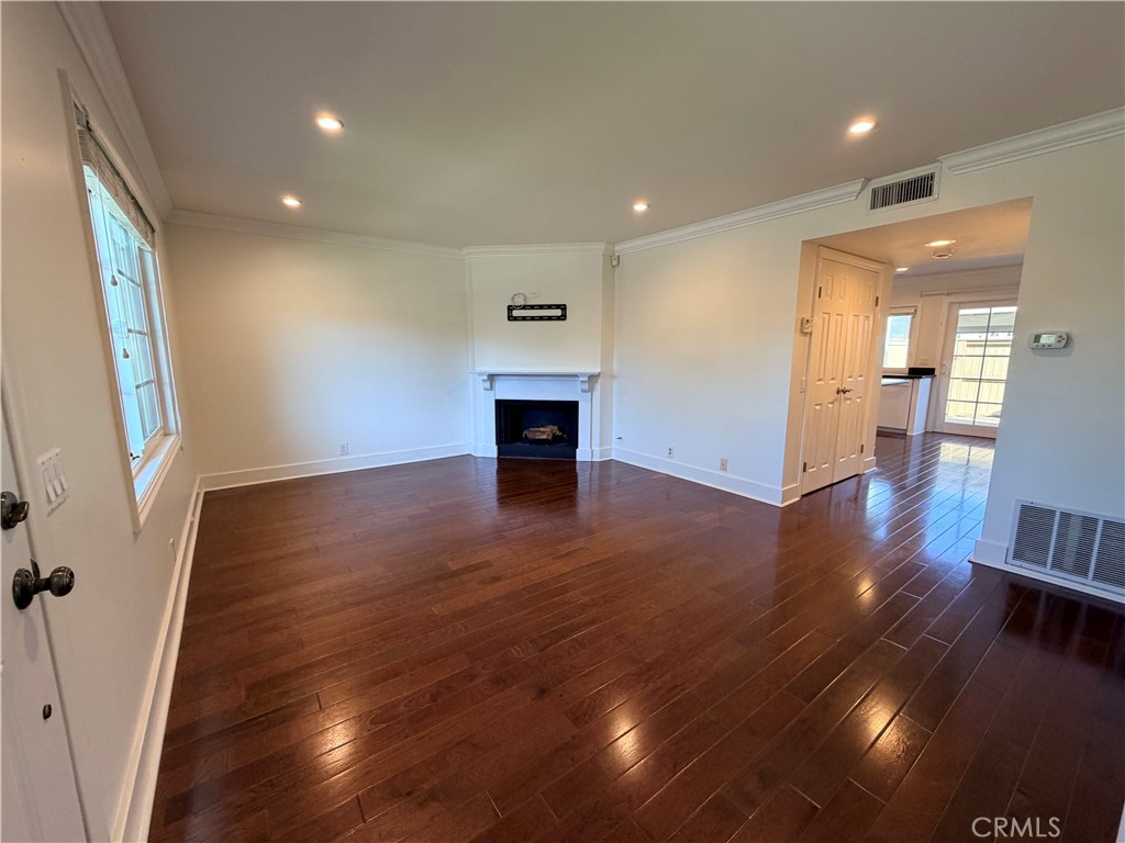 MLS #NP25270864 image #3