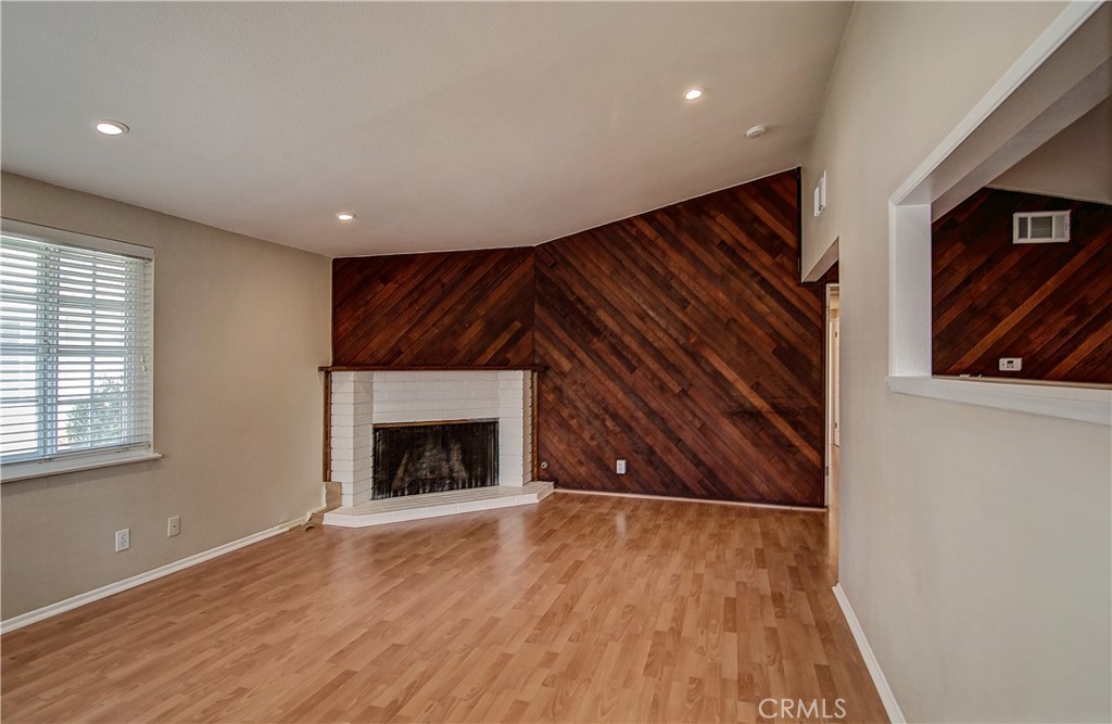 MLS #NP25271360 image #2