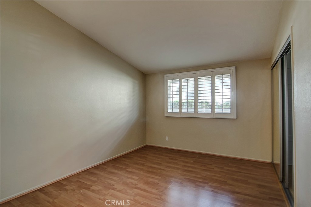 MLS #NP25271360 image #4