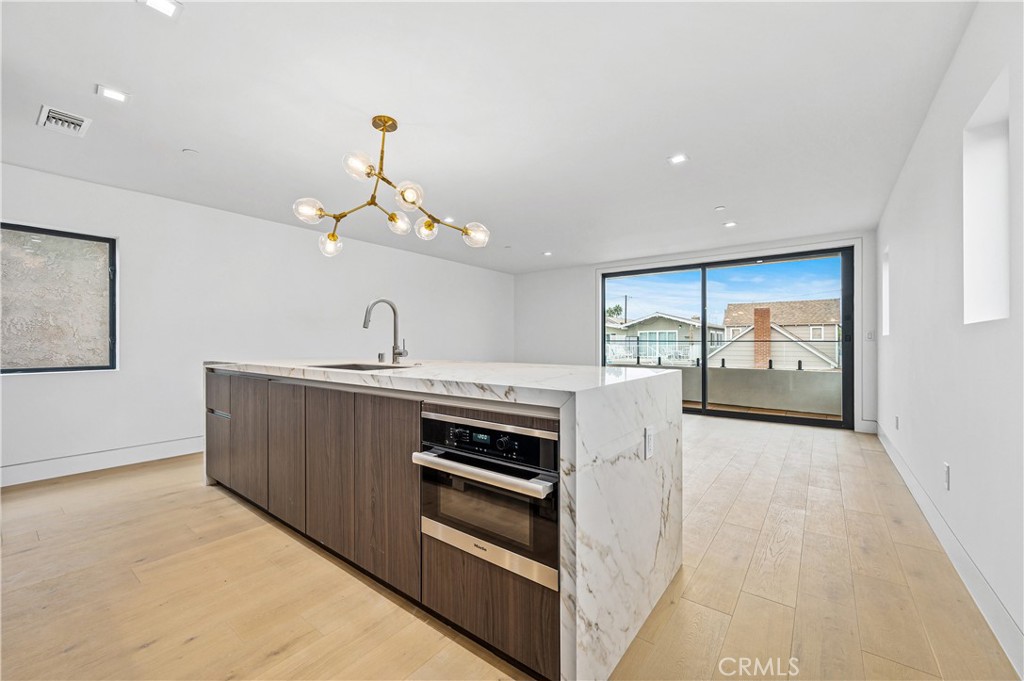 MLS #NP25271648 image #6