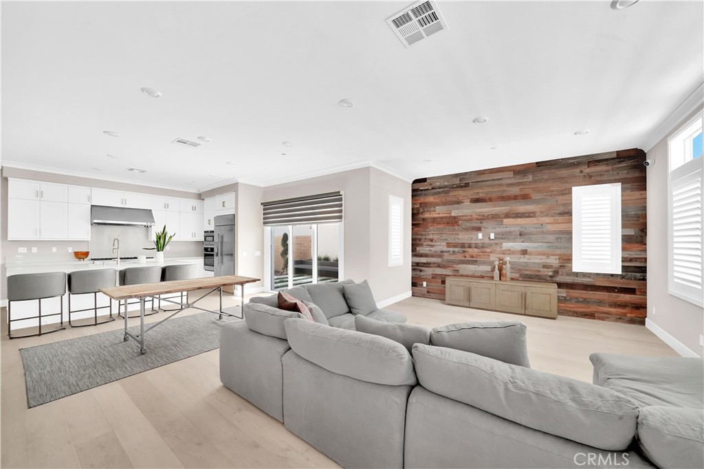 MLS #NP25271936 image #4