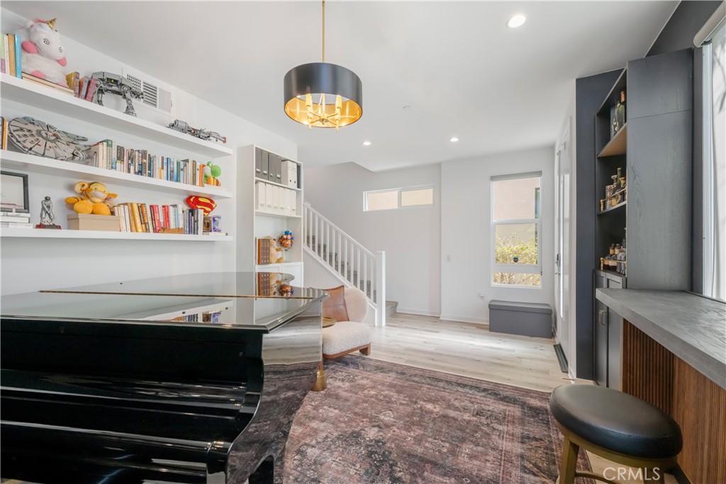 MLS #NP25272565 image #4