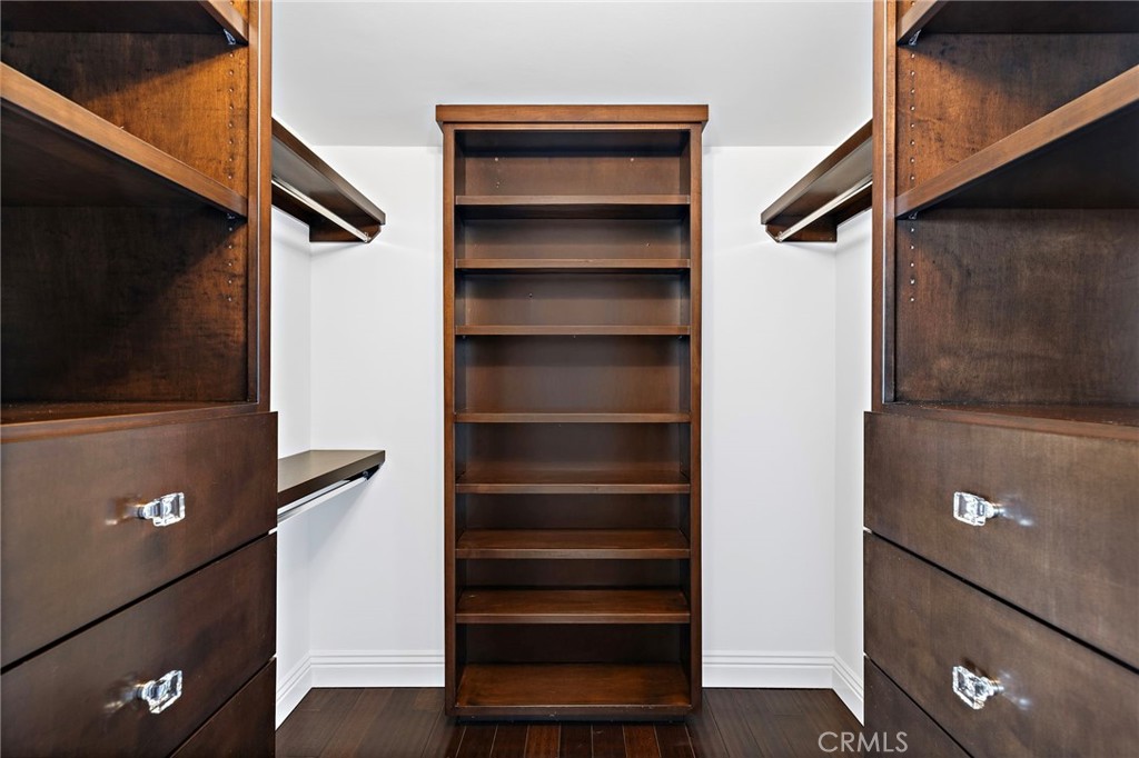 MLS #NP25272630 image #9