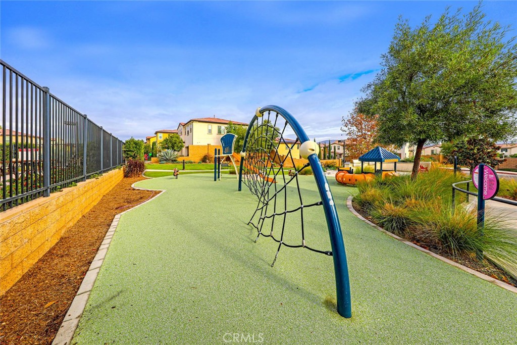 MLS #NP25273434 image #25