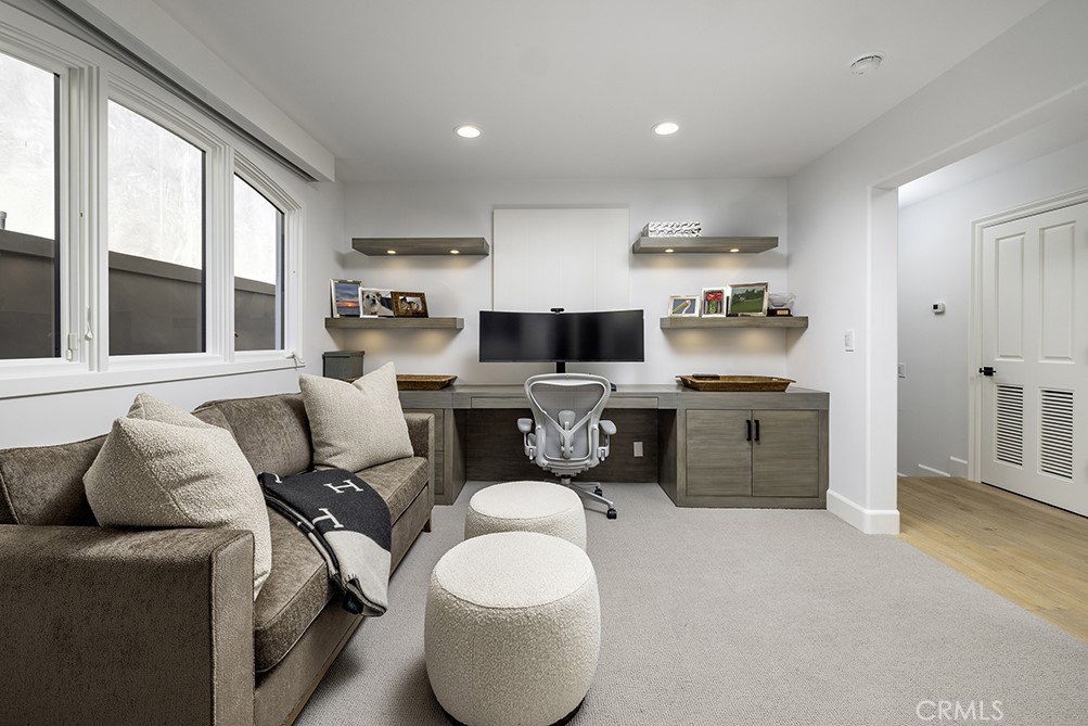 MLS #NP25273782 image #25