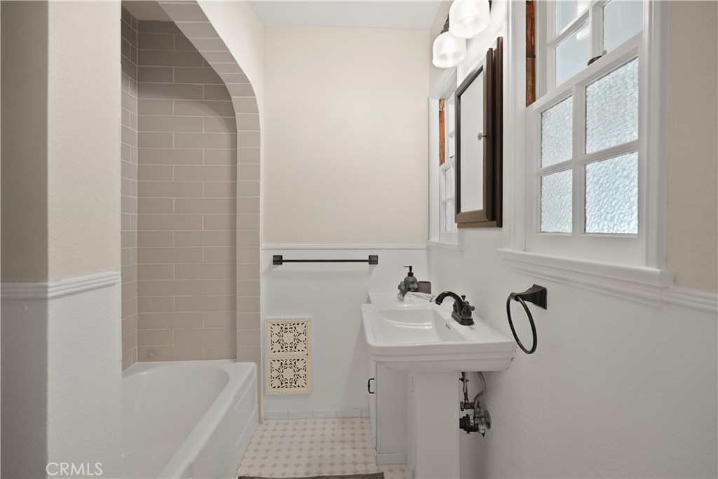 MLS #NP25273839 image #29