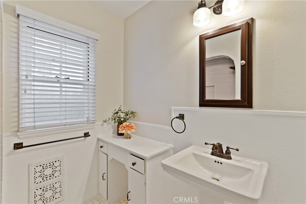 MLS #NP25273839 image #35