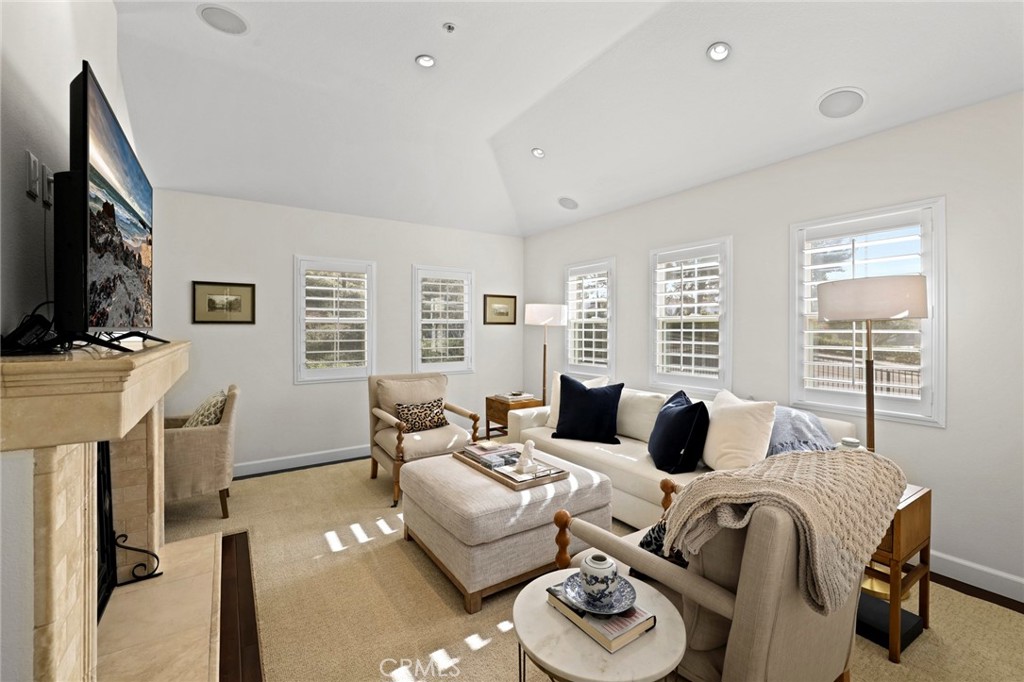 MLS #NP25275551 image #1