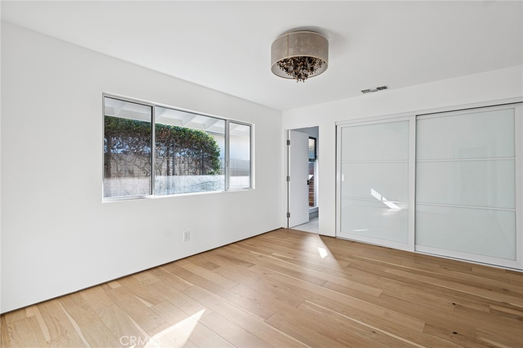 MLS #NP25276858 image #21