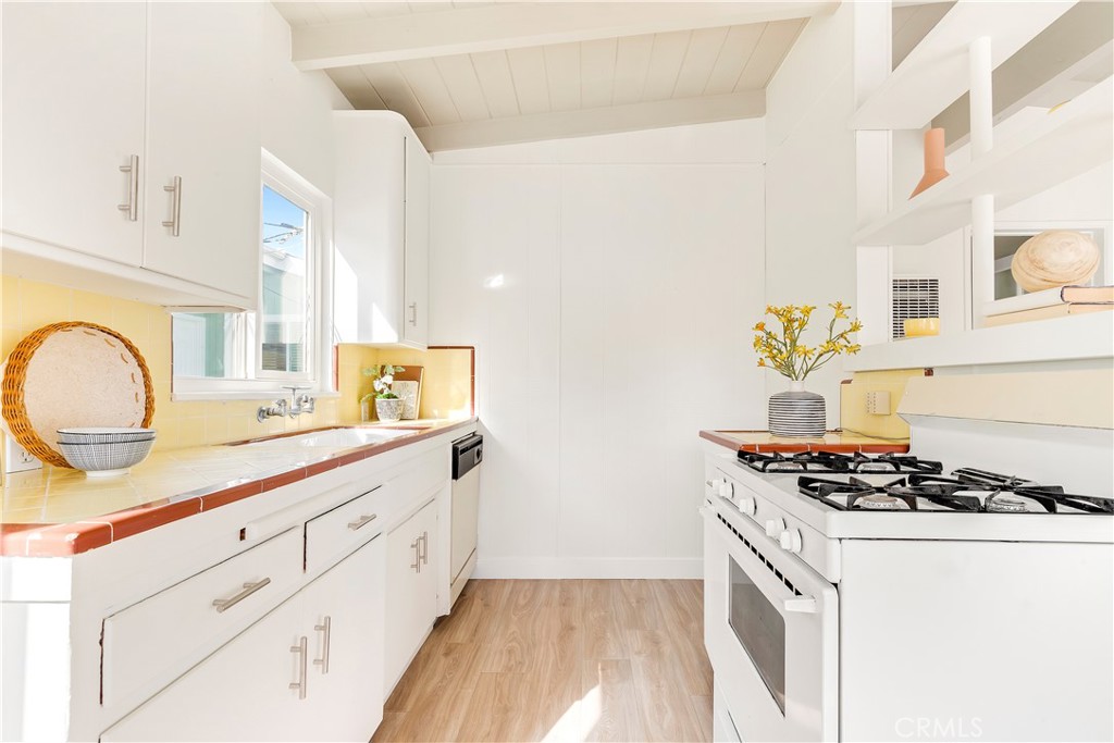 MLS #NP25278498 image #20