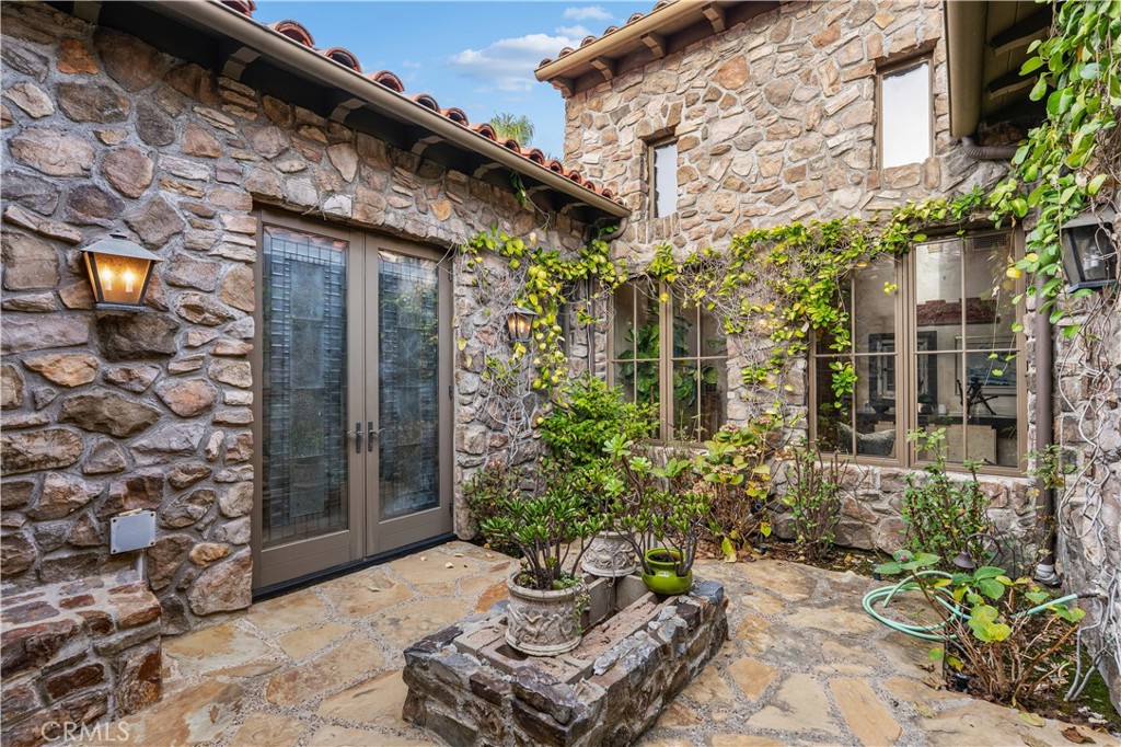 MLS #NP25278615 image #1