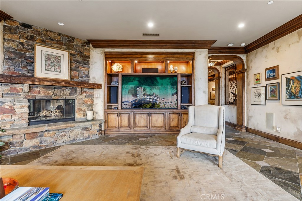 MLS #NP25278615 image #13