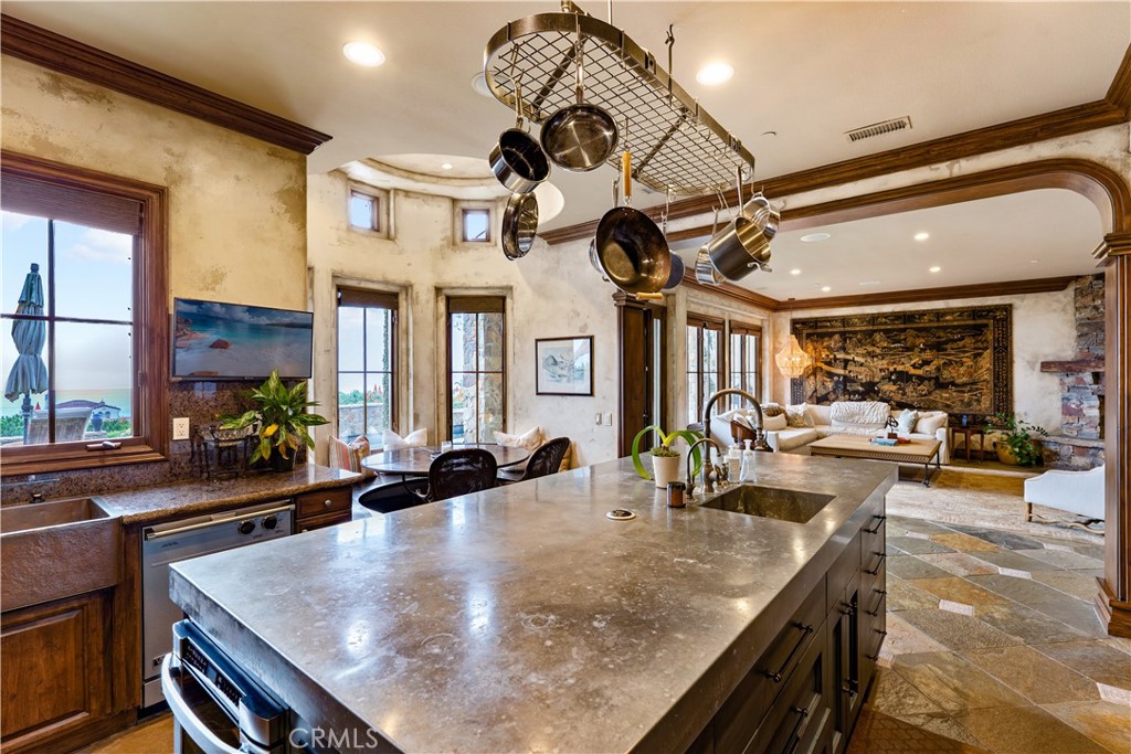 MLS #NP25278615 image #18