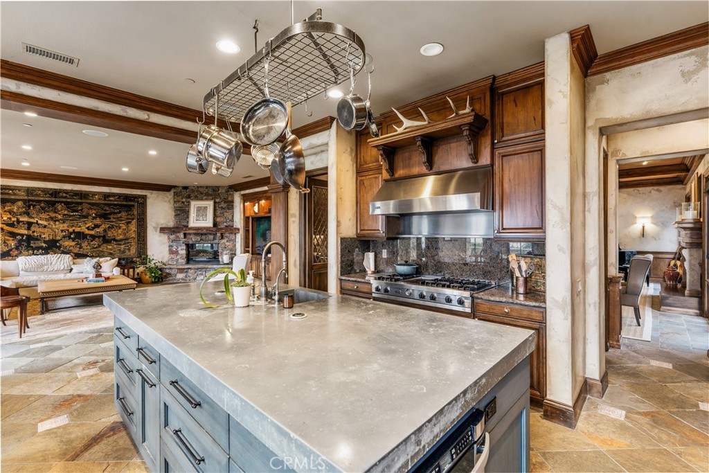 MLS #NP25278615 image #19