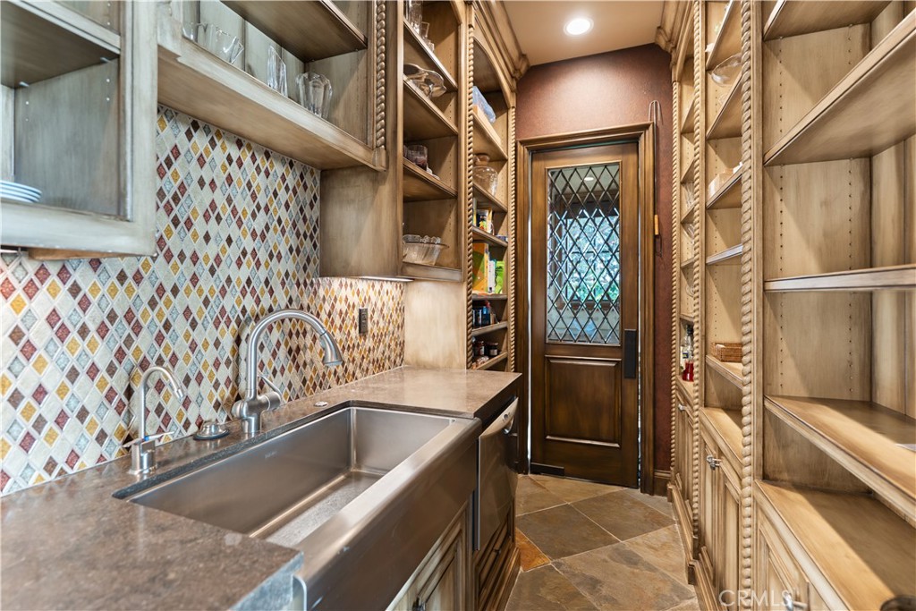 MLS #NP25278615 image #36