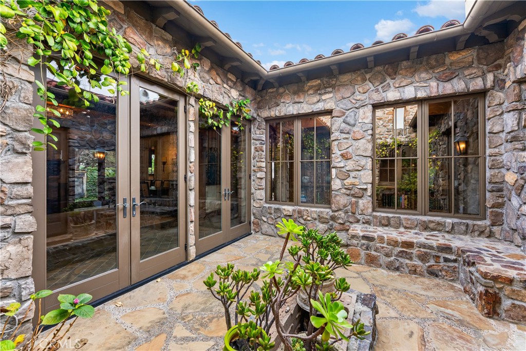 MLS #NP25278615 image #8