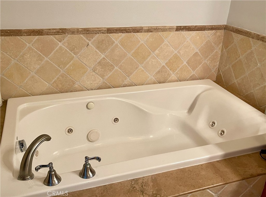 MLS #NP25282360 image #13