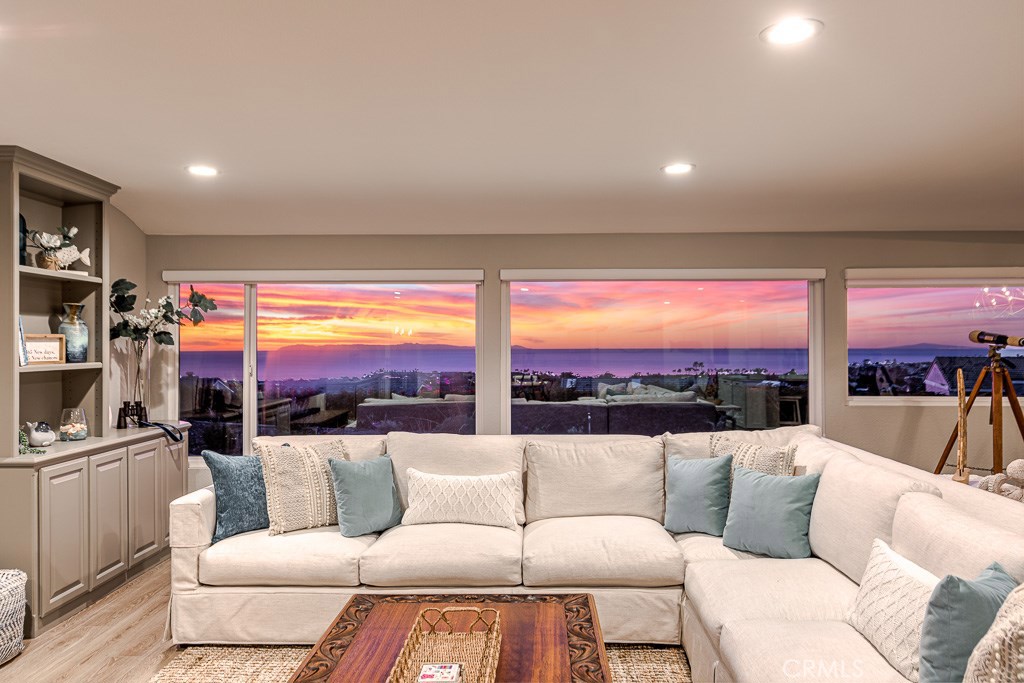 MLS #OC20032840 image #1