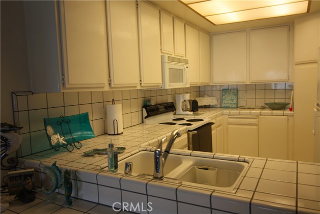 MLS #OC20252886 image #10