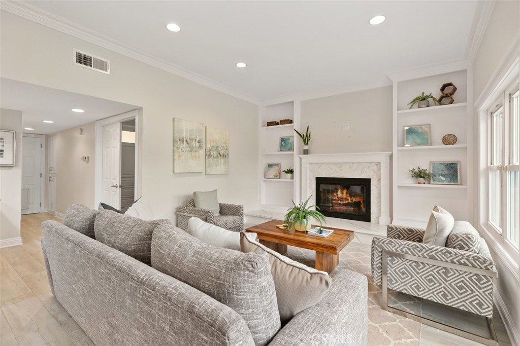 MLS #OC21264792 image #16