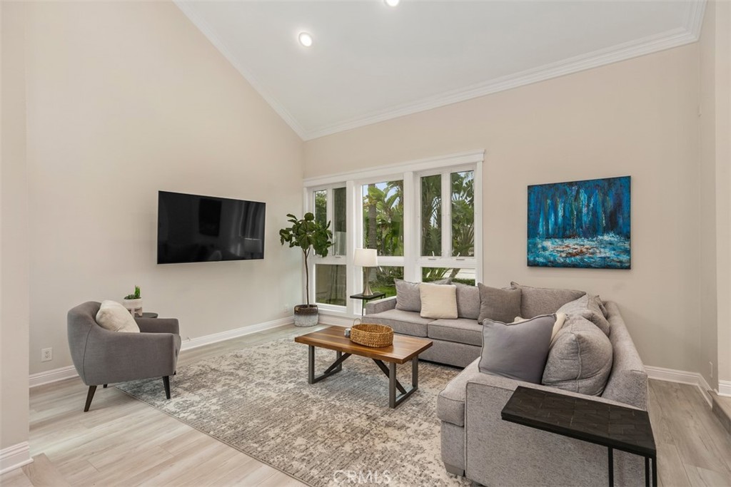 MLS #OC21264792 image #4