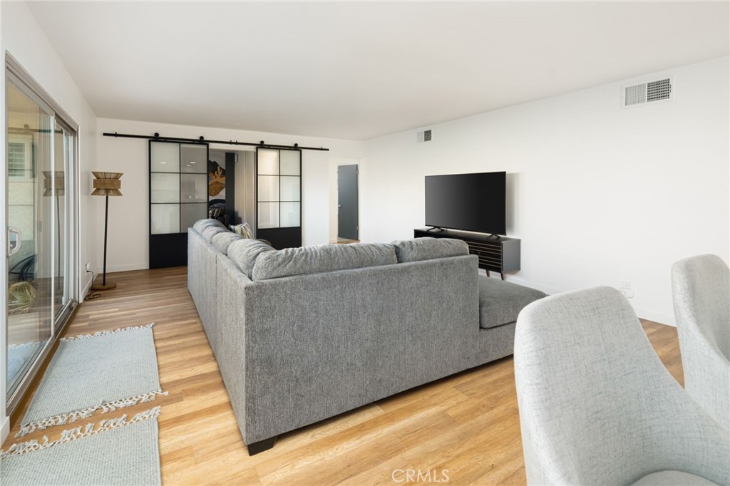 MLS #OC22136394 image #12