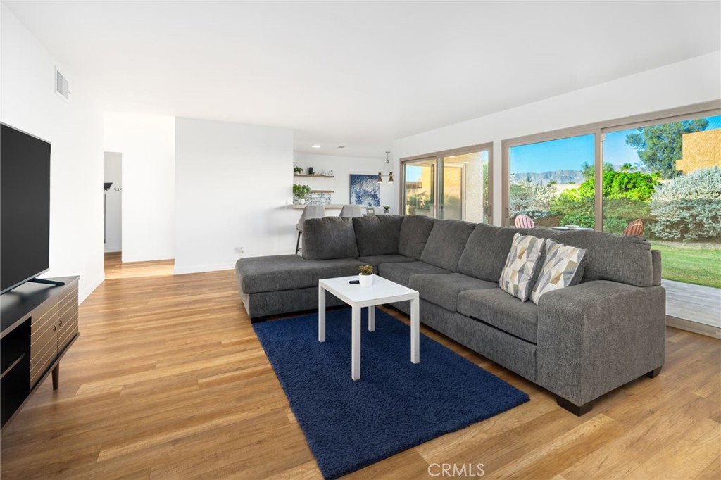 MLS #OC22136394 image #14