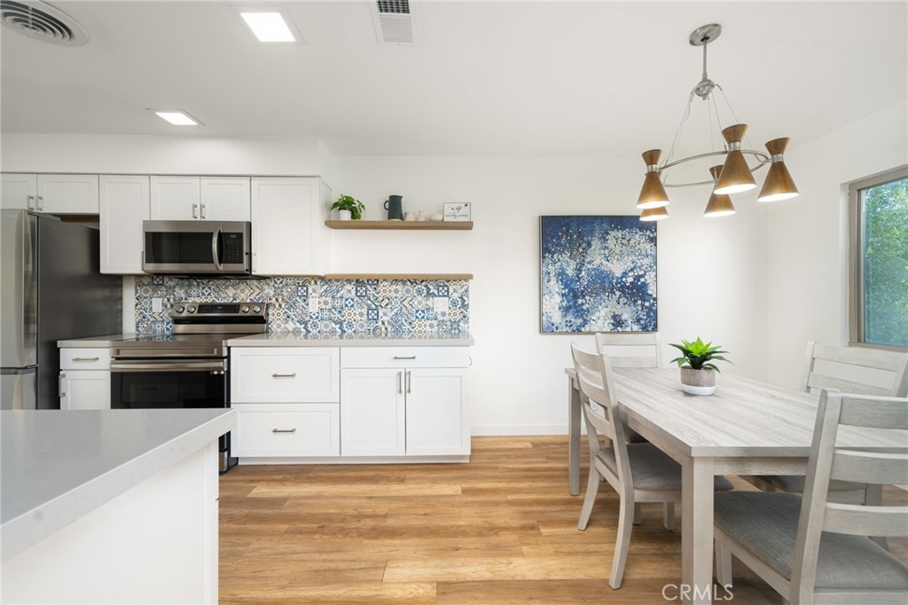 MLS #OC22136394 image #22