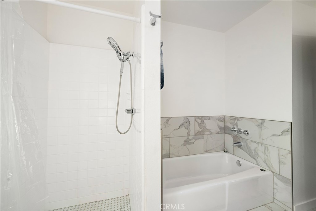 MLS #OC22136394 image #35