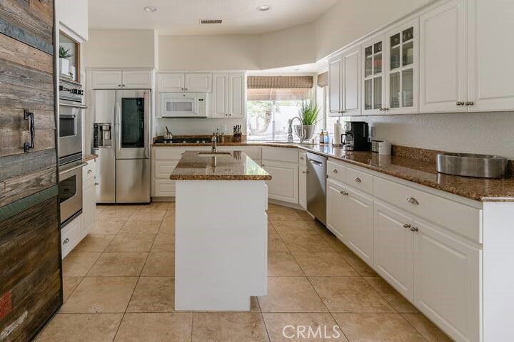 MLS #OC22173569 image #1