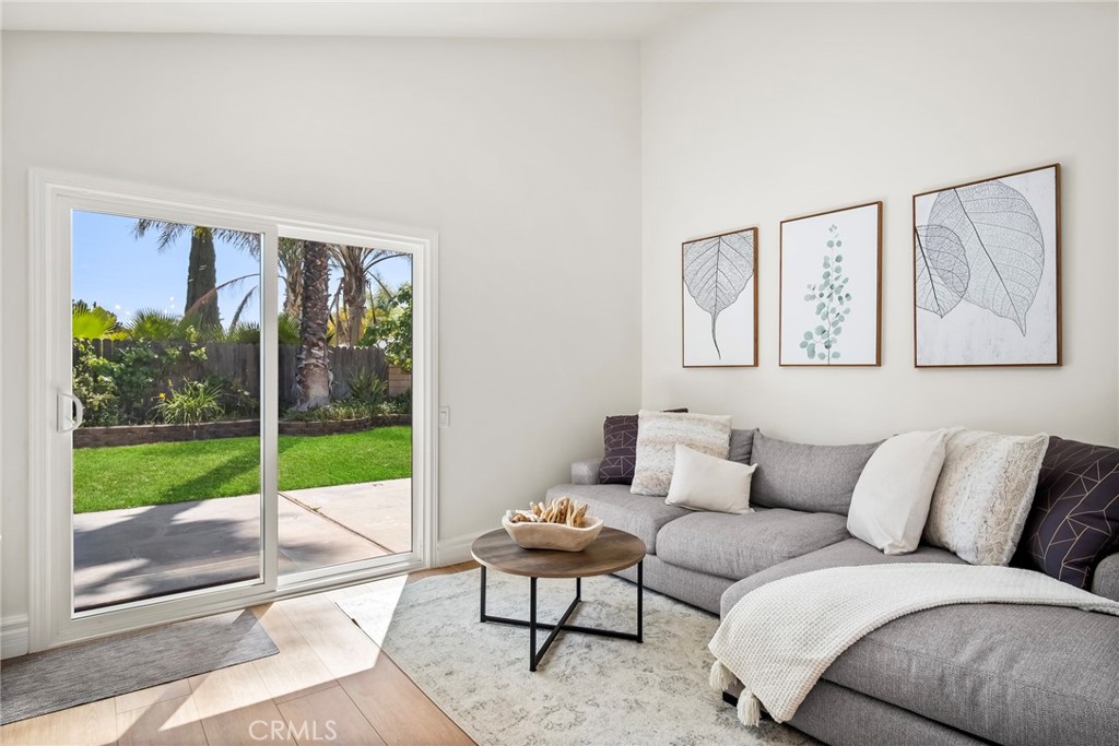 MLS #OC23001463 image #10