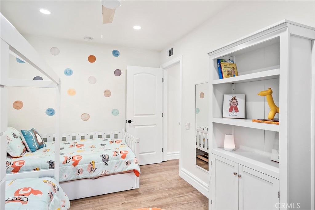 MLS #OC23001463 image #20