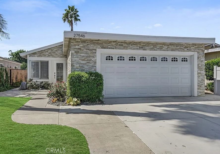 MLS #OC23001463 image #24