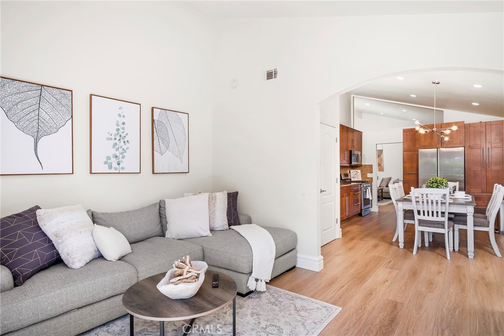 MLS #OC23001463 image #5