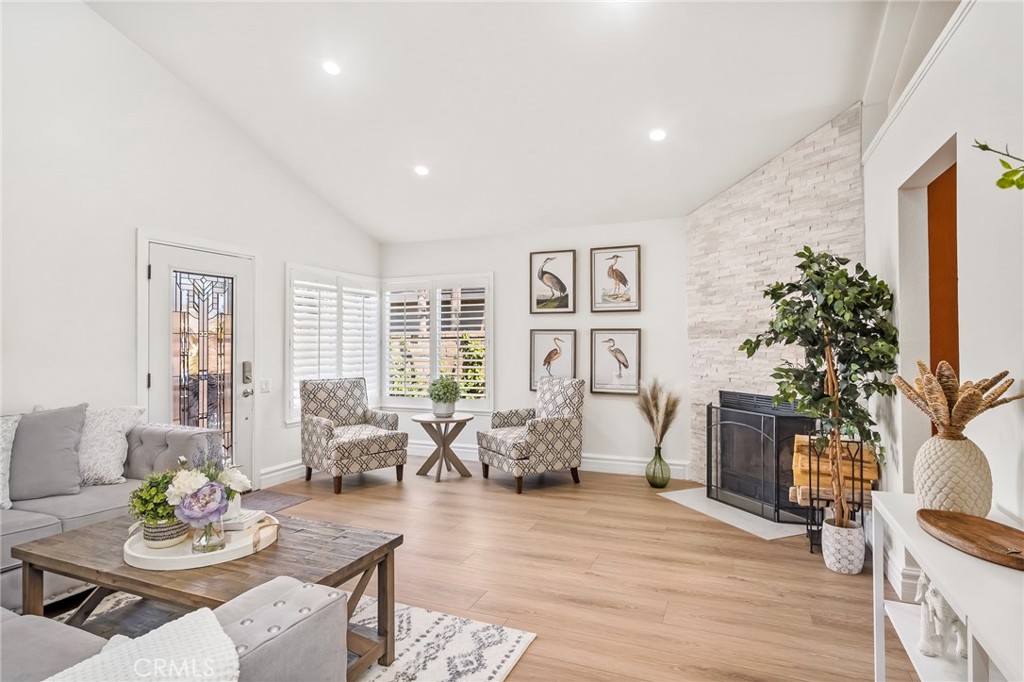 MLS #OC23001463 image #7