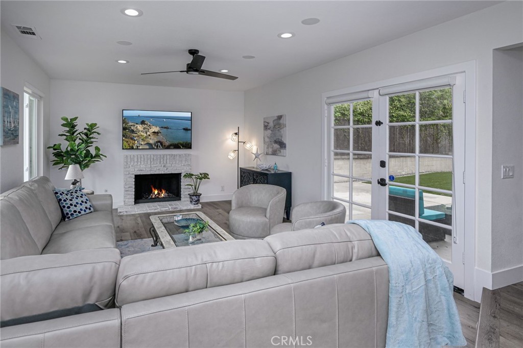 MLS #OC23090798 image #10