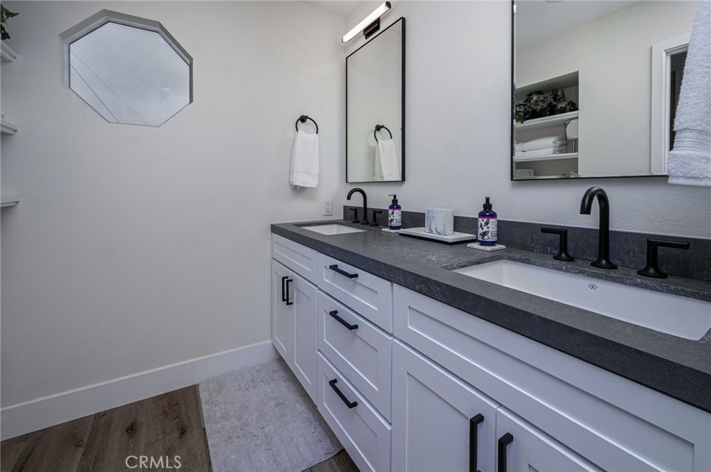 MLS #OC23090798 image #16