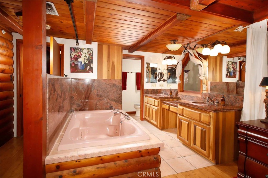 MLS #OC23096442 image #11