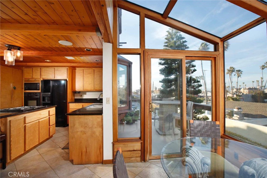 MLS #OC23096442 image #17