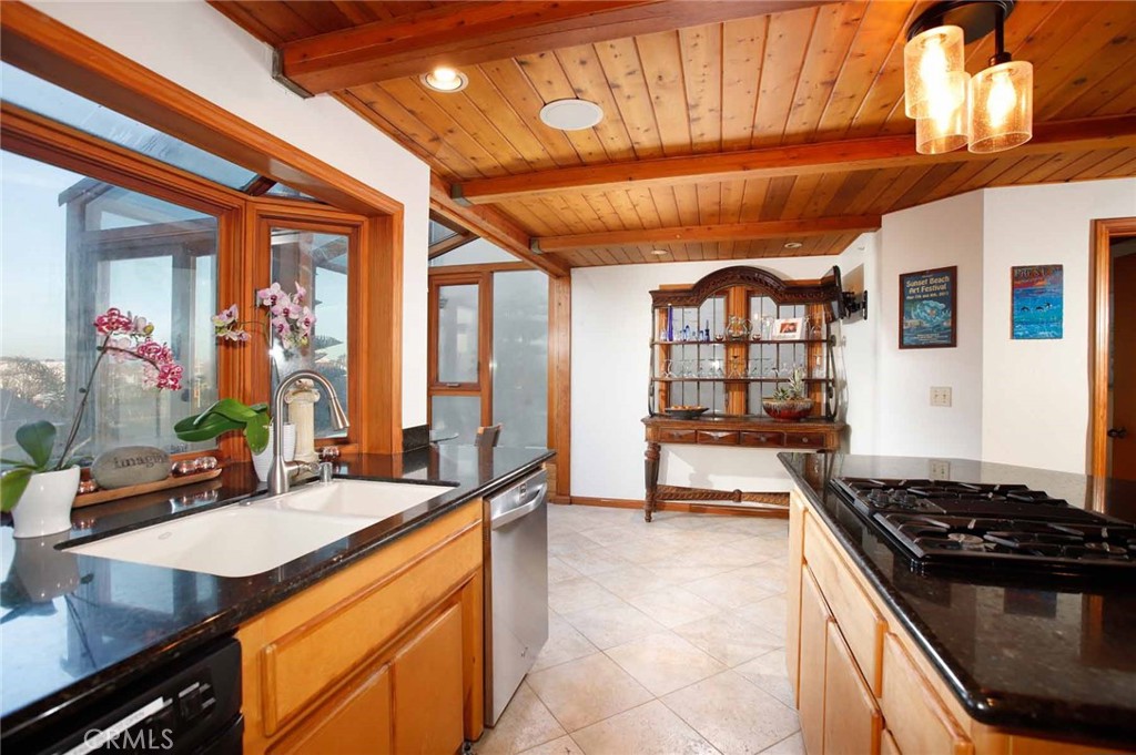 MLS #OC23096442 image #20