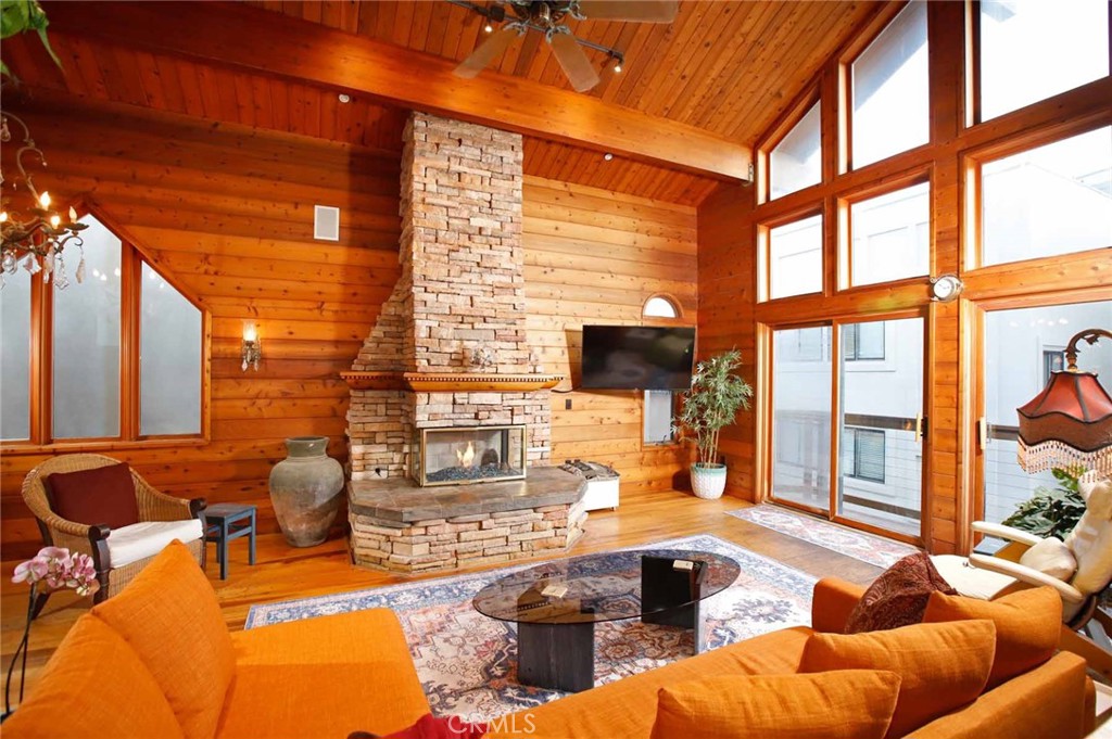 MLS #OC23096442 image #22