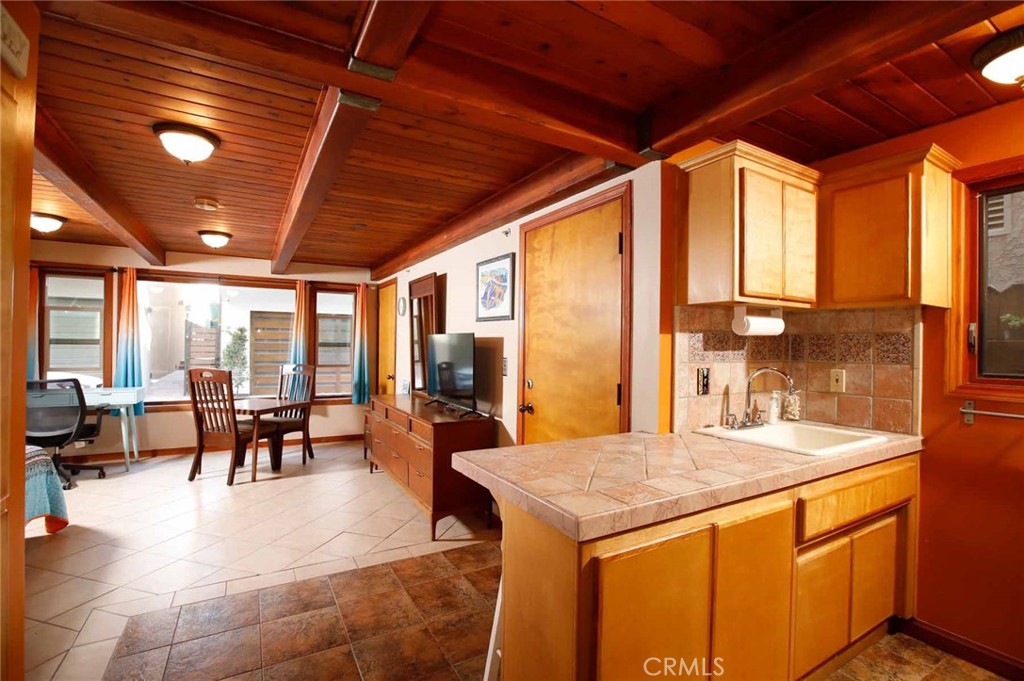 MLS #OC23096442 image #9