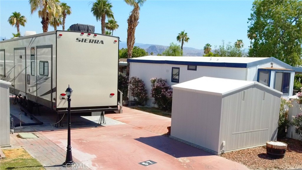 MLS #OC23116300 image #1